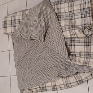 4/$60 King Size Plaid Comforter - Not New!  (Please read)